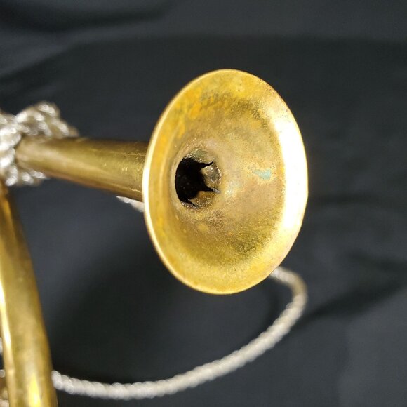Vintage Brass Bugle Horn with Gold Rope Tassels Decorative Wall Hanging - Picture 13 of 15